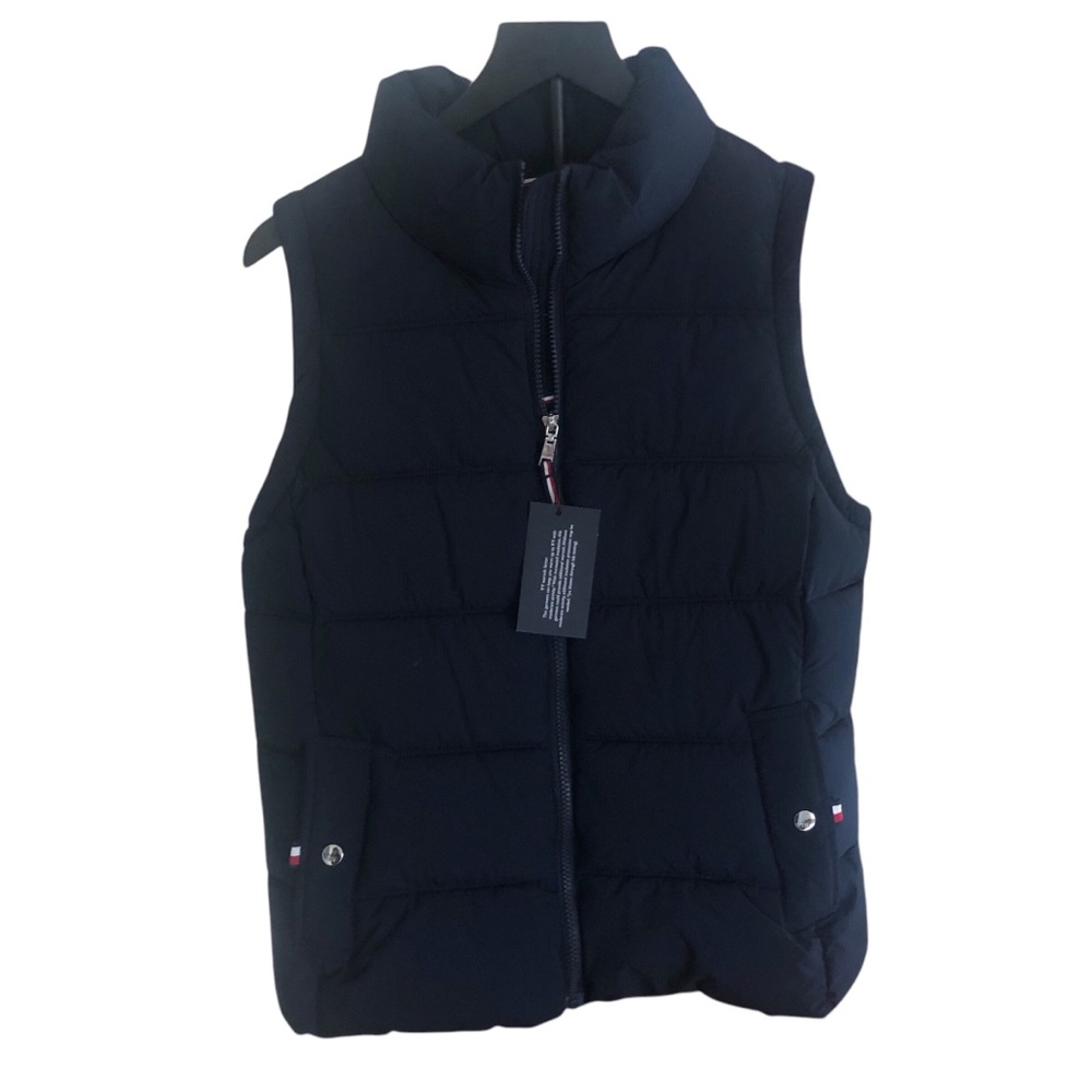 Tommy Hilfiger Puffer Vest 
Medium
Navy Blue
New, Never Worn